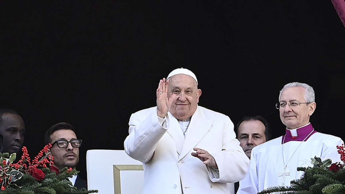 Papa Francis'in Noel ayini çağrısı: Silahları susturun