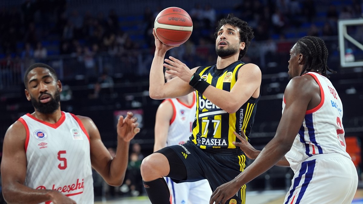 Fenerbahçe'den ayrılan Erten Gazi, Dinamo Sassari'nin yolunu tuttu