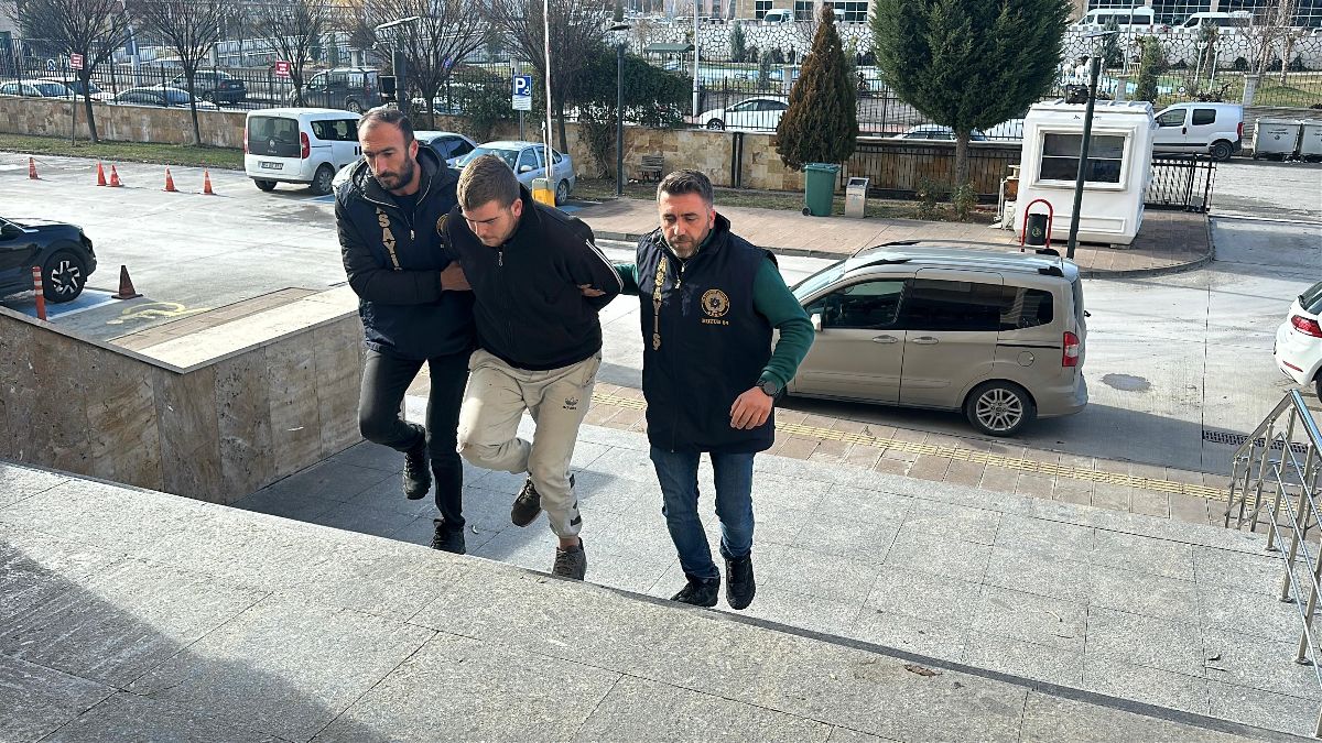 Uşak’ta babasını öldüren zanlı tutuklandı