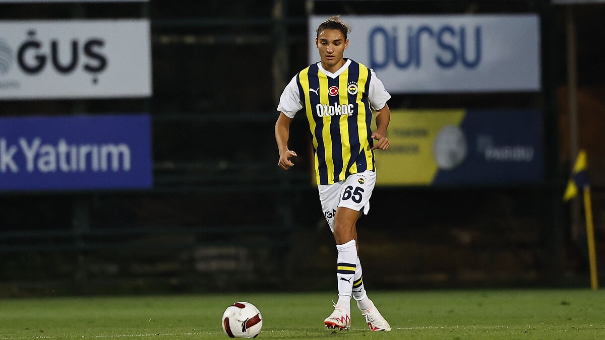 Fenerbahçe'ye geri dönüyor! Emir Ortakaya, Westerlo ile yollarını ayırdı