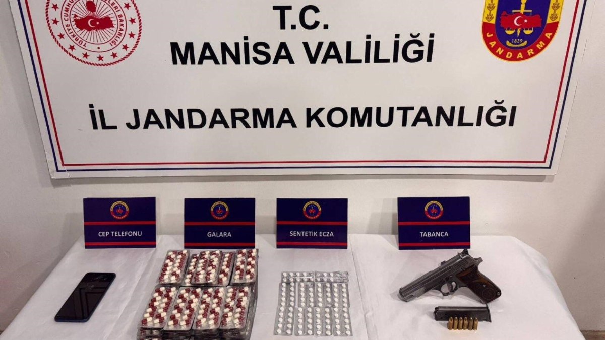 Manisa'da evinde ve aracında uyuşturucu ile yakalandı