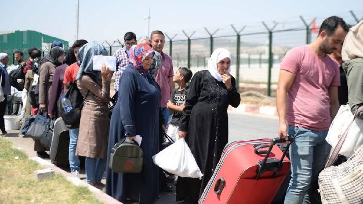 21 günde 35 bin 114 Suriyeli ülkesine gönüllü dönüş yaptı