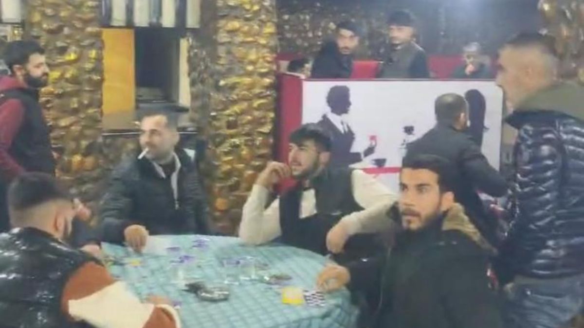 Diyarbakır'da kumar baskını: Mutlu yıllar beyler, polis!