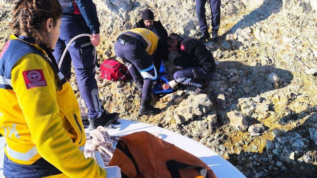 Tunceli'de balık tutarken kayalıklardan düştü