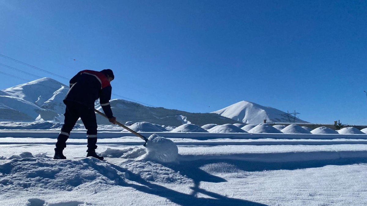 Erzurum eksi 26 ile buz kesti