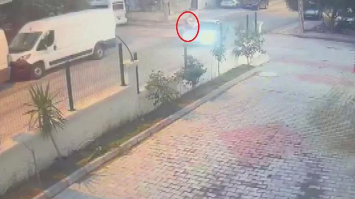 Antalya’da otomobil ile motosiklet çarpıştı: 2 kişi yaralandı Antalya’da otomobil ile motosiklet çarpıştı: 2 kişi yaralandı