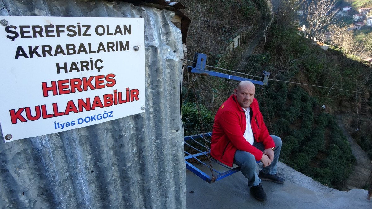 Trabzonlunun teleferik tabelası çözüm oldu: Şerefsiz olan akrabalarım hariç herkes kullanabilir