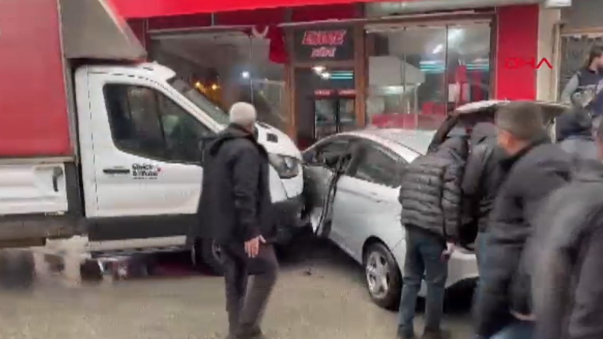 Bursa'da polisten kaçan ehliyetsiz sürücü, ortalığı birbirine kattı