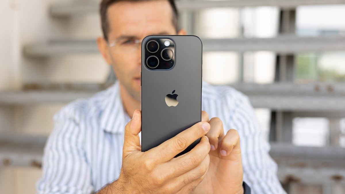 Apple, dünyanın en büyük akıllı telefon pazarında iPhone fiyatlarını düşürdü