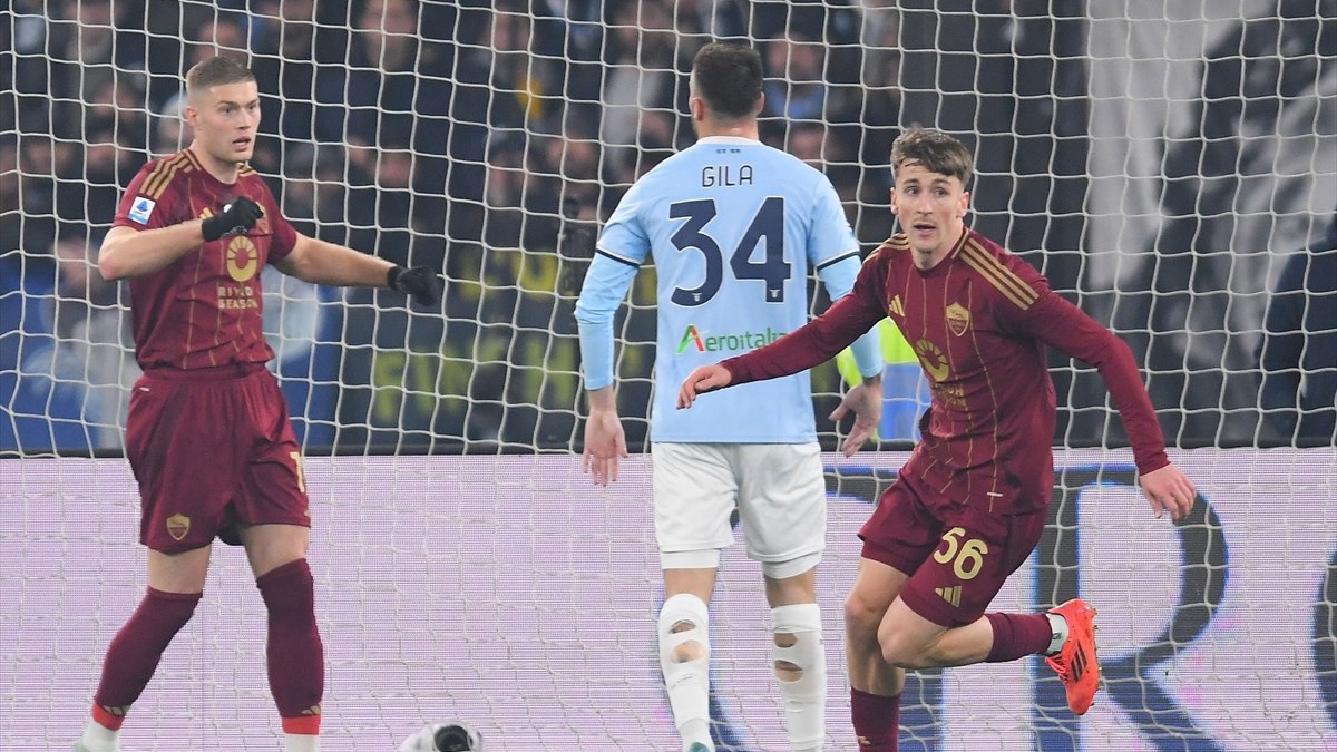 Roma derbide Lazio'yu net skorla geçti