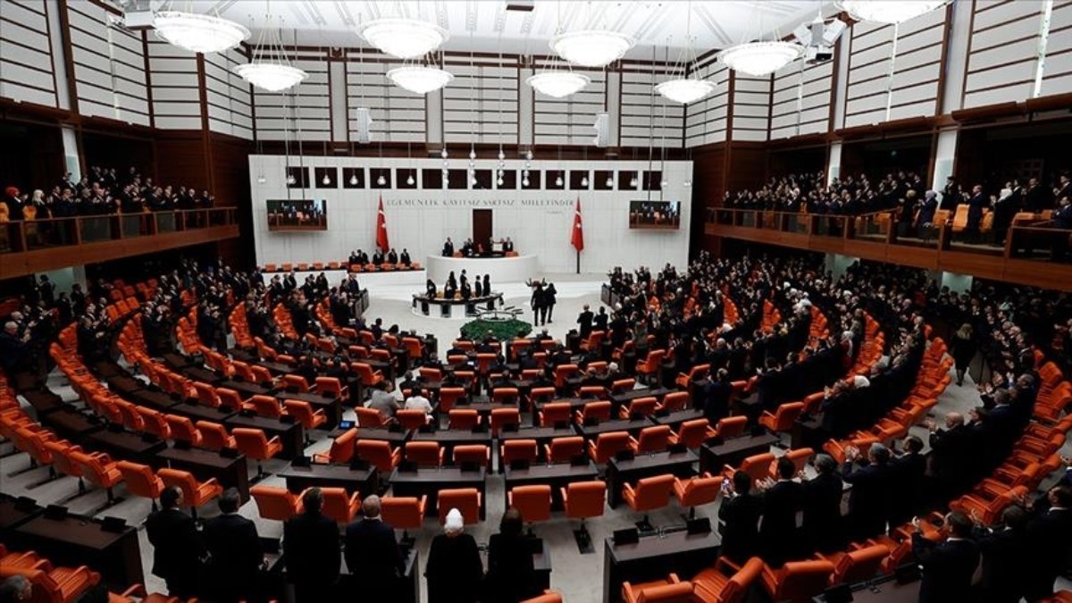 Türkiye'de 168 siyasi parti faaliyet gösteriyor