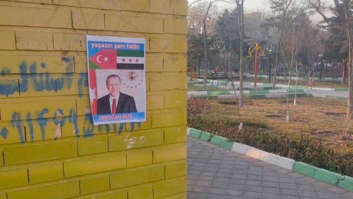 İran'da Cumhurbaşkanı Erdoğan'ın 'Şam Fatihi' afişleri asıldı