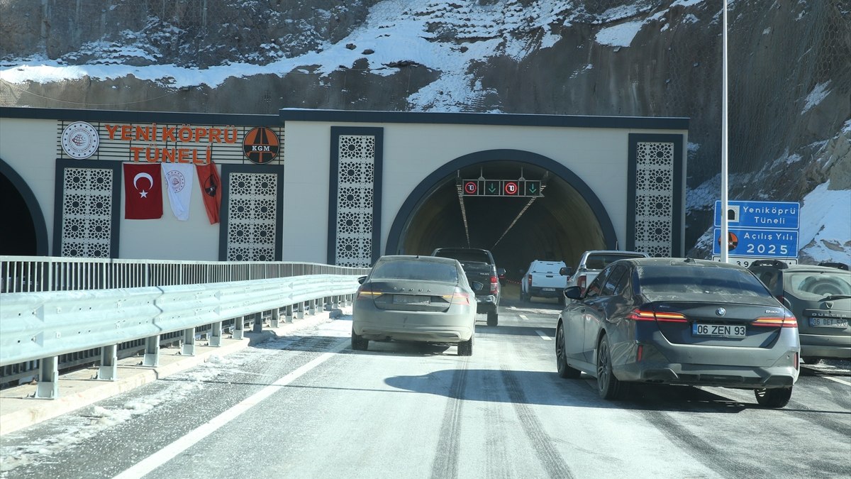 Hakkari'de Yeniköprü Tüneli'nin yapımı tamamlandı