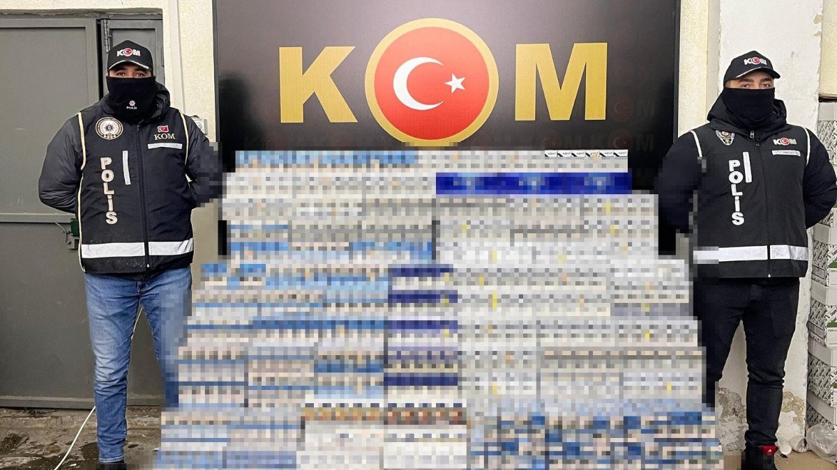 Ağrı'da kaçak sigara operasyonu: 10 bin 400 paket ele geçirildi