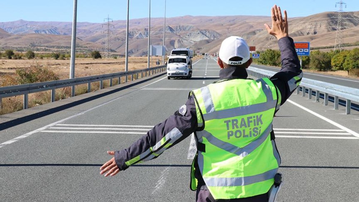 2-9 Ocak tarihleri arasında 3 milyon 243 bin 49 araç denetlendi