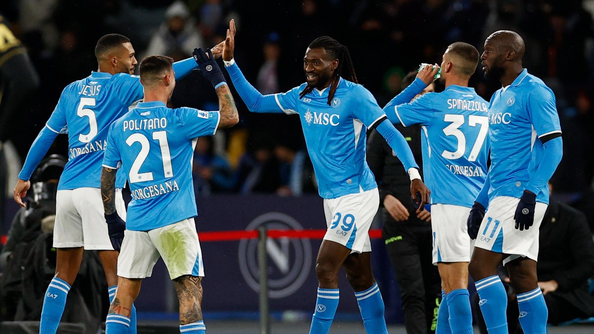 Napoli, Hellas Verona'ya şans tanımadı