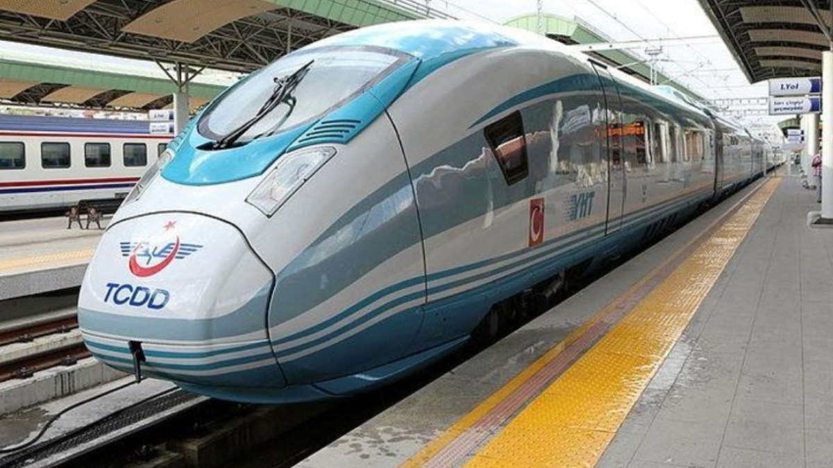 TCDD yeni tarifeyi duyurdu: İşte 2025 zamlı hızlı tren fiyatları…