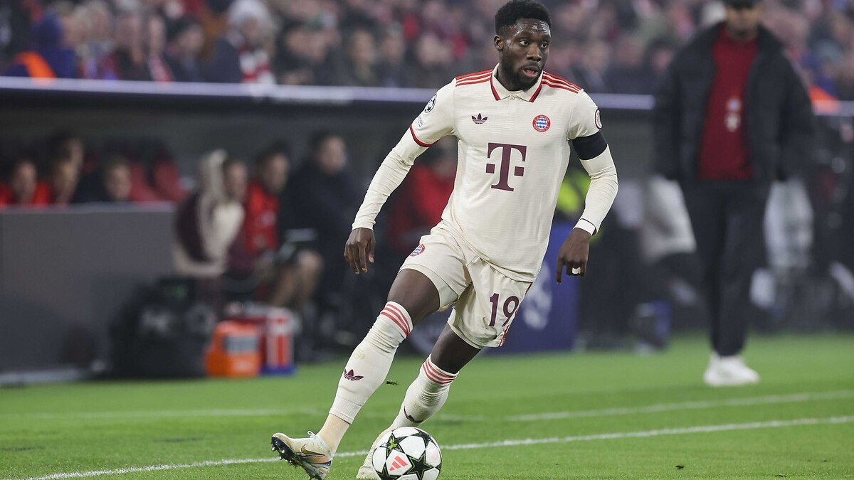 Alphonso Davies, transferinde karar aşamasında