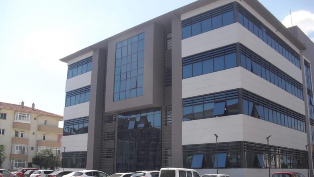 Balıkesir'de kalpsiz anne doğurduğu bebeği klozete attı