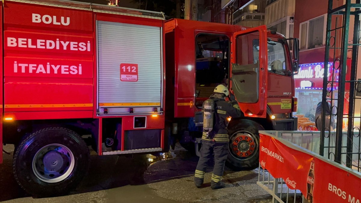 Bolu'da davlumbazdan çıkan yangın paniğe yol açtı