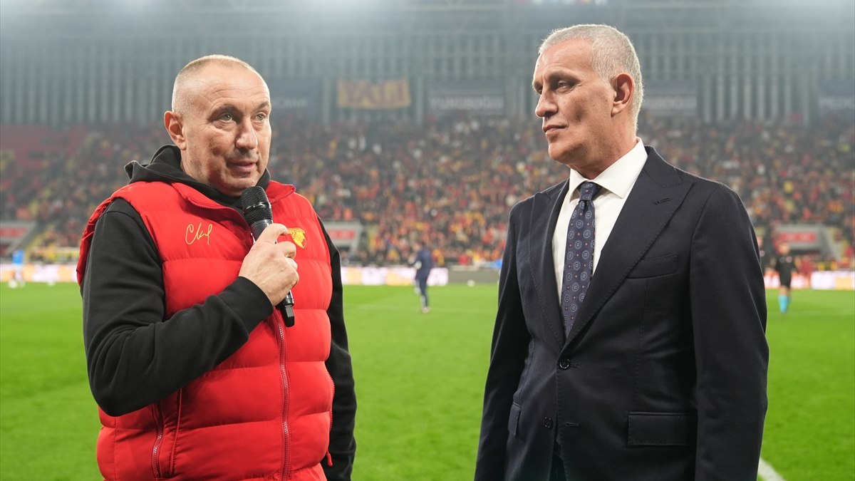 Göztepe Teknik Direktörü Stanimir Stoilov, TFF Fair-Play ödülü aldı