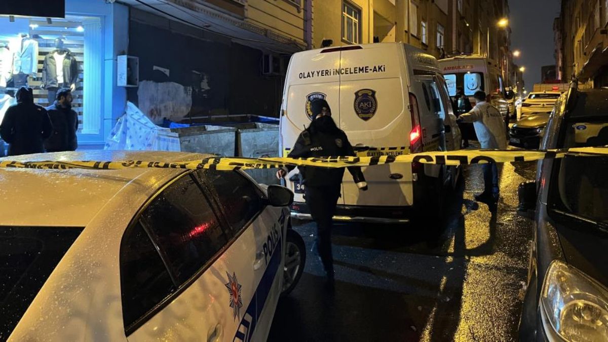 İstanbul Küçükçekmece'de polisten kaçan şahıs demir korkuluğun üzerine düşerek öldü