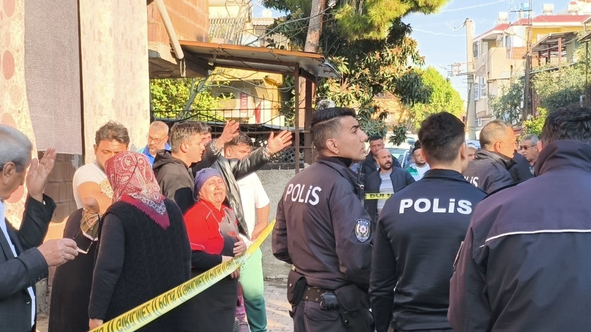 Adana'da 3 kişinin boğazları kesilmiş cesetleri bulundu