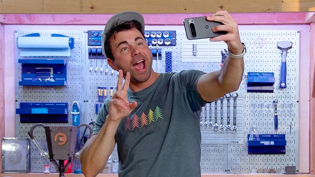 Google Pixel ve Mark Rober Uzayda Tarih Çalarak Dünya'yı Geride Bırakıyor!