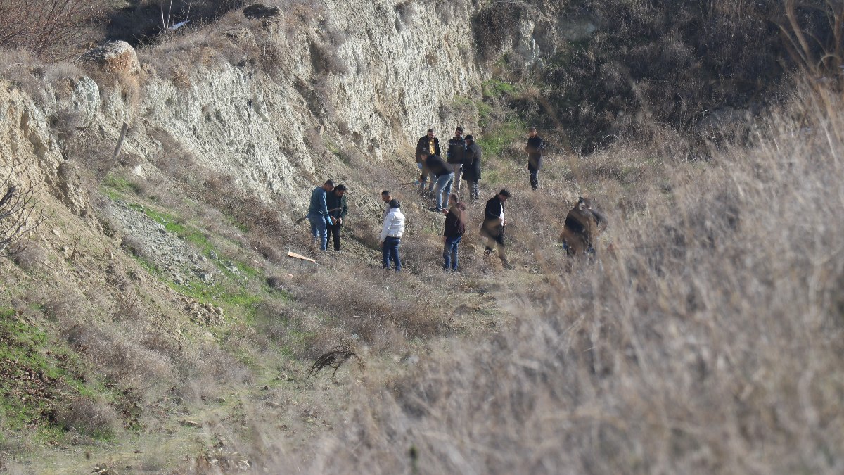 Denizli' de evlilik dışı doğurduğu bebeğini sevgilisiyle beraber gömdü