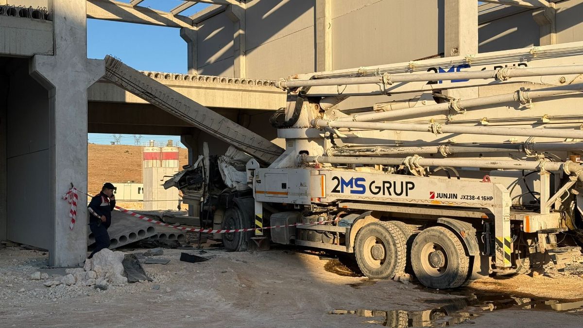 Gaziantep'te inşaatta başına beton blok düşen vinç operatörü öldü