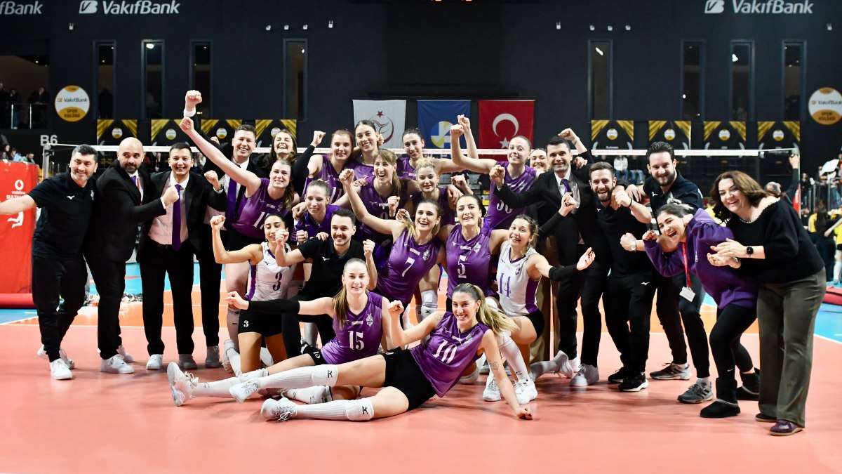 Sultanlar Ligi'ndeki Şok! Zeren Spor, VakıfBank'ı 3-2 Yendi