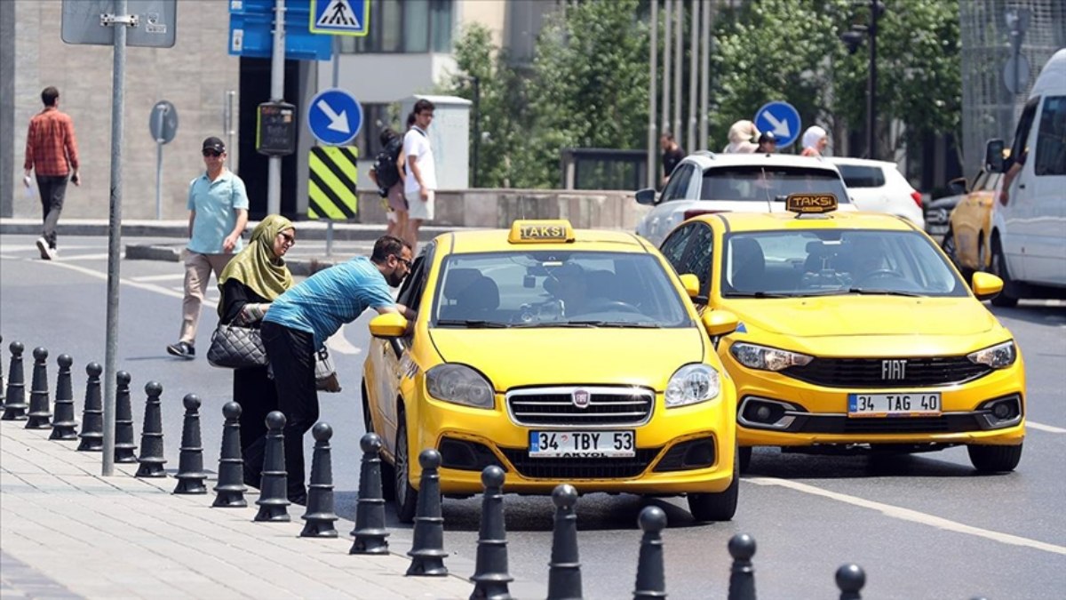 İstanbul taksi ücreti 2025: İndi-bindi kaç TL oldu? Zamlı fiyat tarifesi...