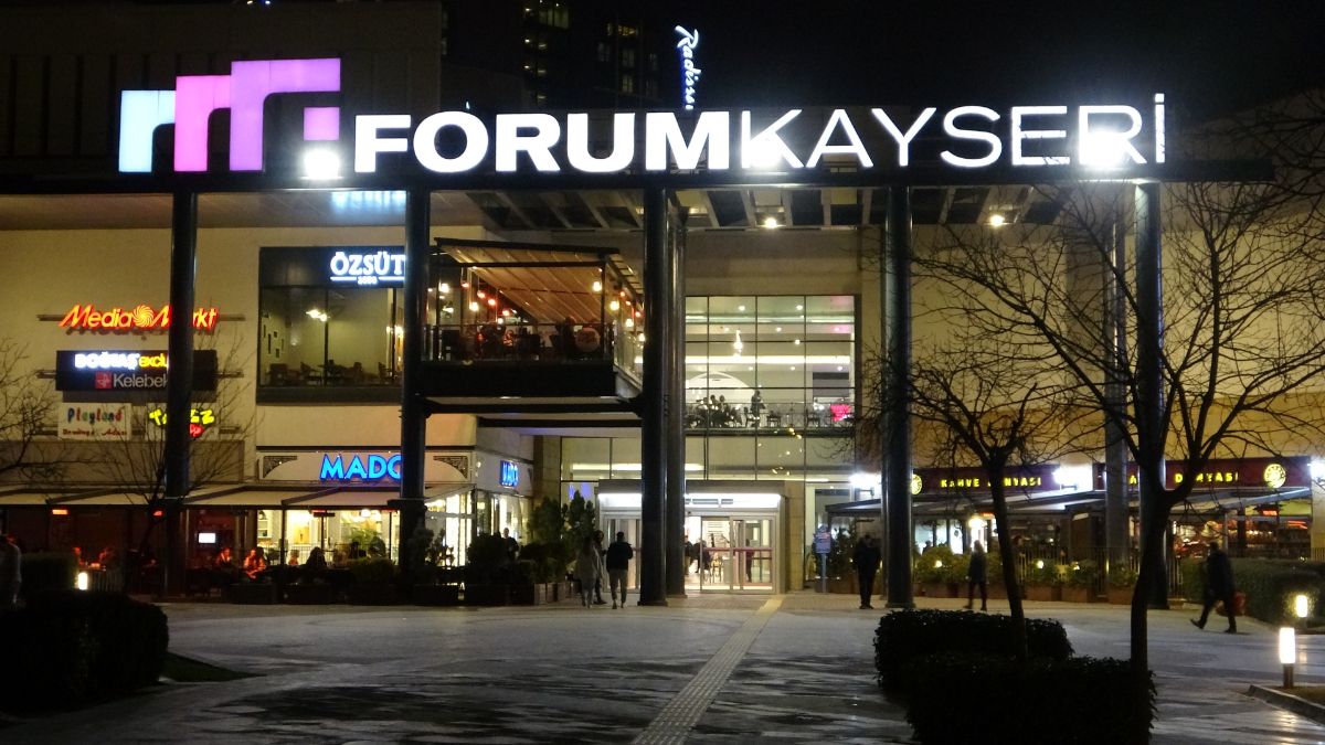 Kayseri'de suç makineleri 2 polis ve 1 güvenliği yaraladı