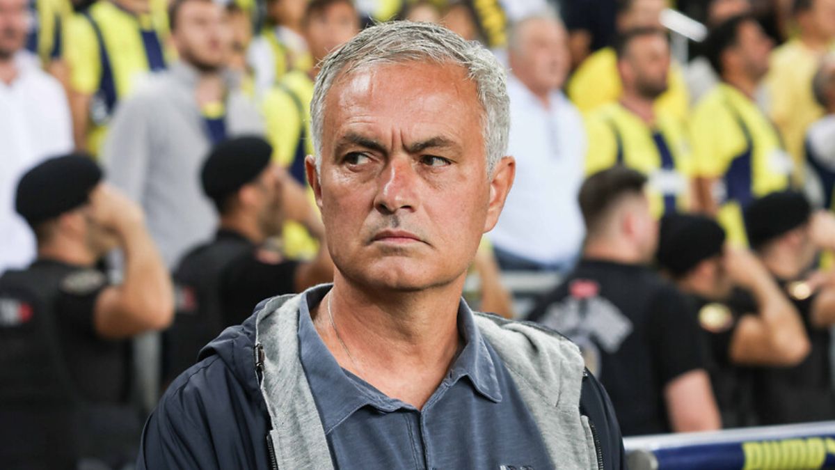 Jose Mourinho'dan Lyon'a özel taktik: Edin Dzeko yedeğe...