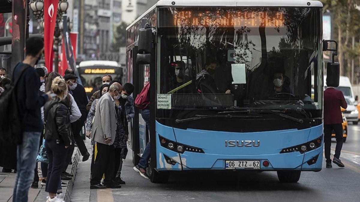 Ankara'da özel halk otobüslerinin indirimli yolcu taşımama kararı