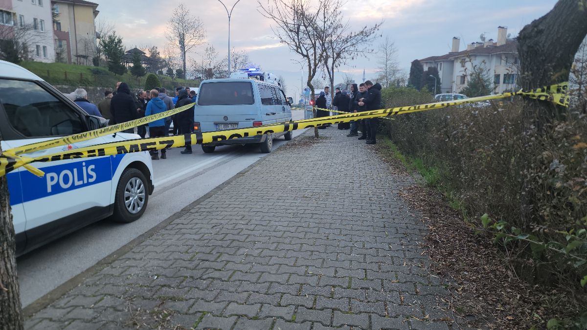 Düzce’de minibüsünü park eden sürücü kalp krizi geçirip öldü