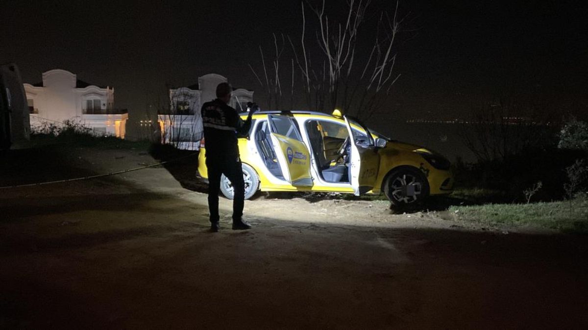 Kocaeli’de taksici yol kenarında boğazı kesilmiş halde bulundu