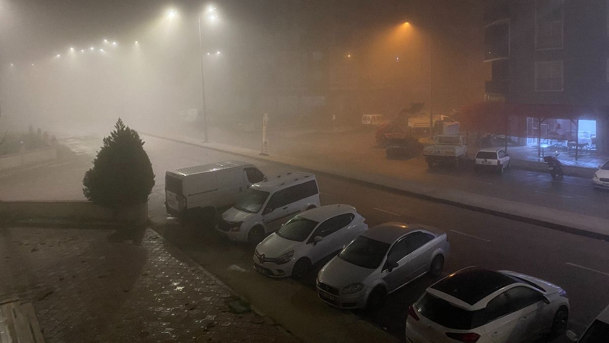 Çanakkale Boğazı sis nedeniyle transit gemi geçişlerine kapatıldı