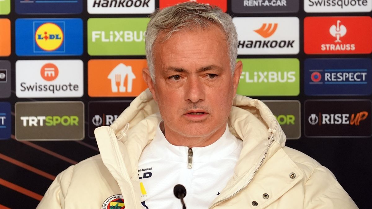 Jose Mourinho'dan ironik açıklama: Skriniar'a Süper Lig adil dedim