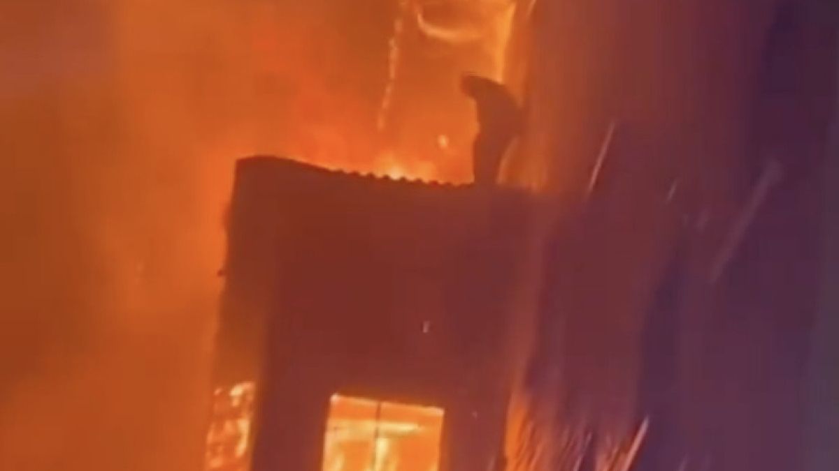 Bolu'daki otel yangınının ortasında kalan adamın çaresiz halleri