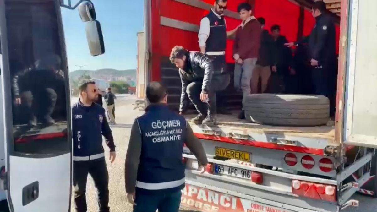 Osmaniye’de kaçak göçmen operasyonu Osmaniye’de kaçak göçmen operasyonu