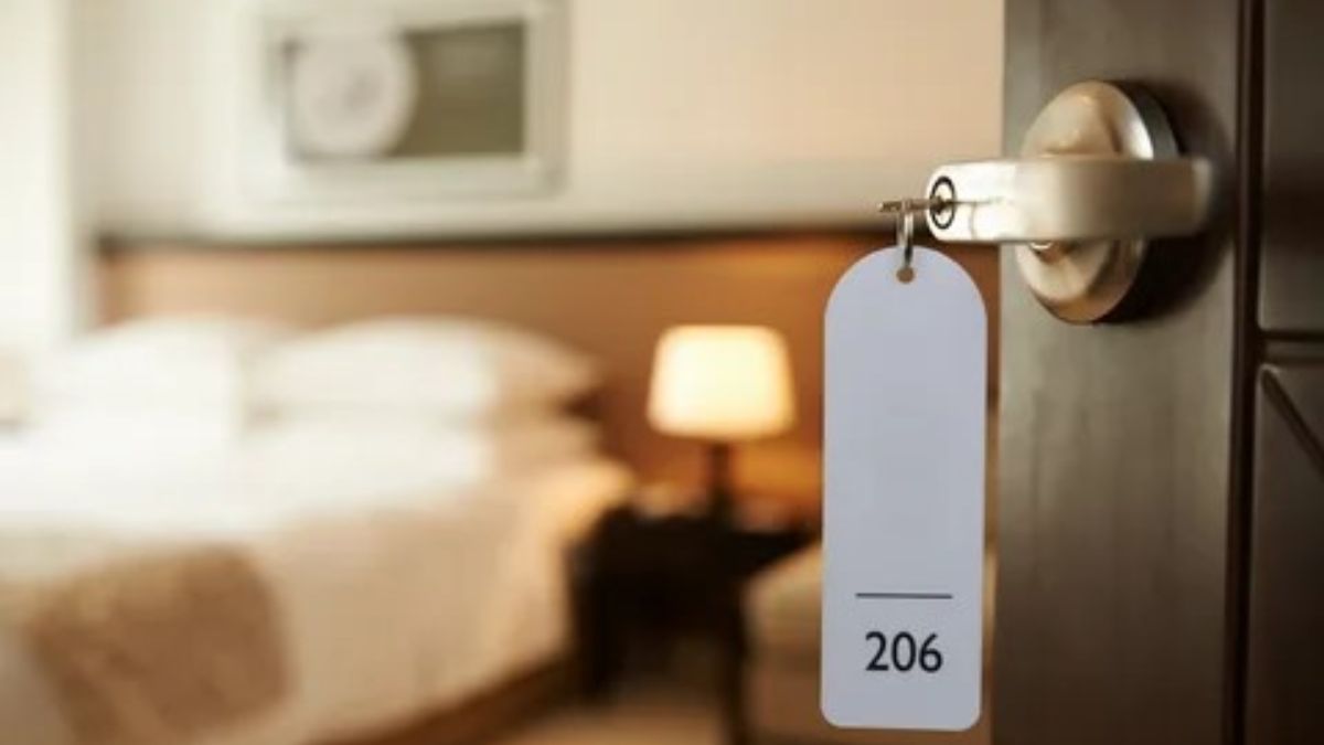 Canınızı Kurtarın: Otel Odalarında Bilmeniz Gereken Acil Durum Detayları