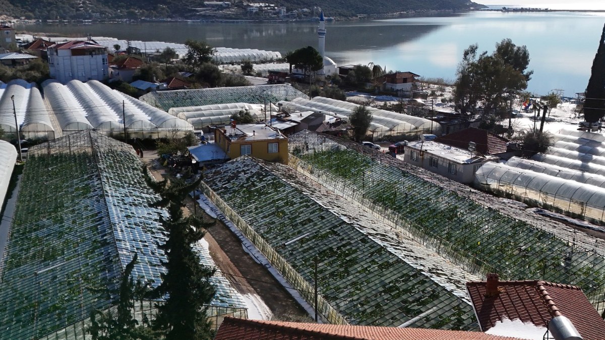 Antalya'yı sağanak vurdu