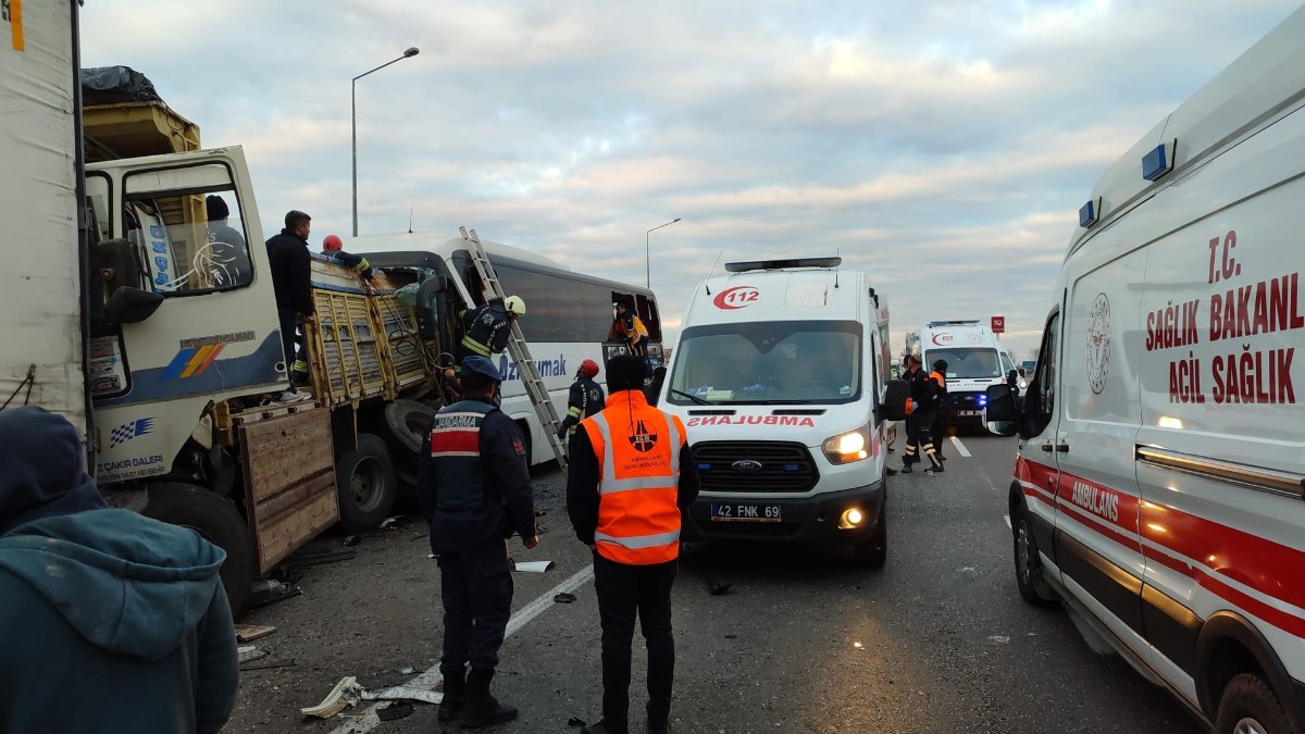 Konya'da zincirleme kaza: 2 ölü