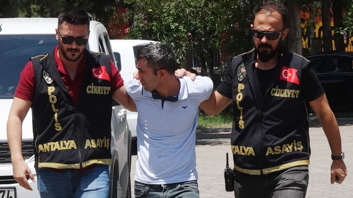 Antalya'da eski sevgilisinin arkadaşını öldürdü