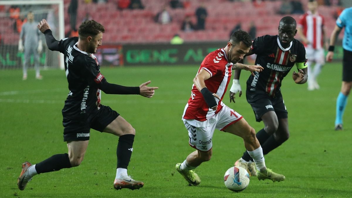 Samsunspor evinde Gaziantep FK'yi yendi