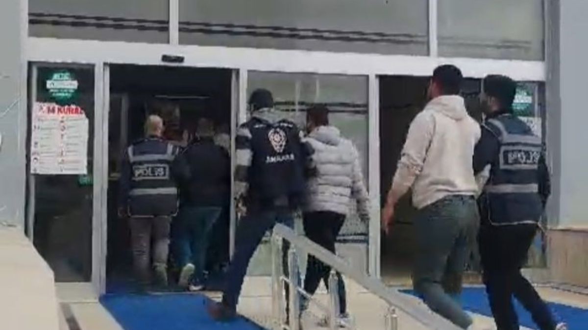 Mersin'de denetim yerlerini ifşa eden şüpheliler yakalandı
