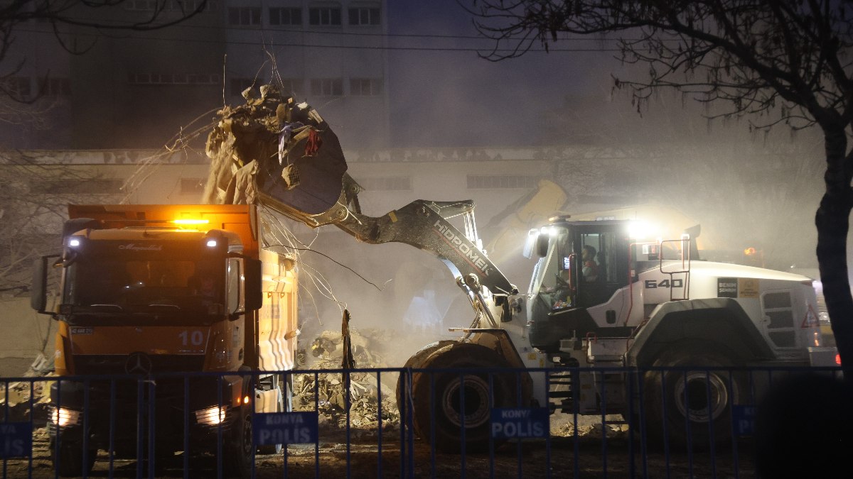 Konya'da çöken binada enkaz kaldırma işlemi bitti