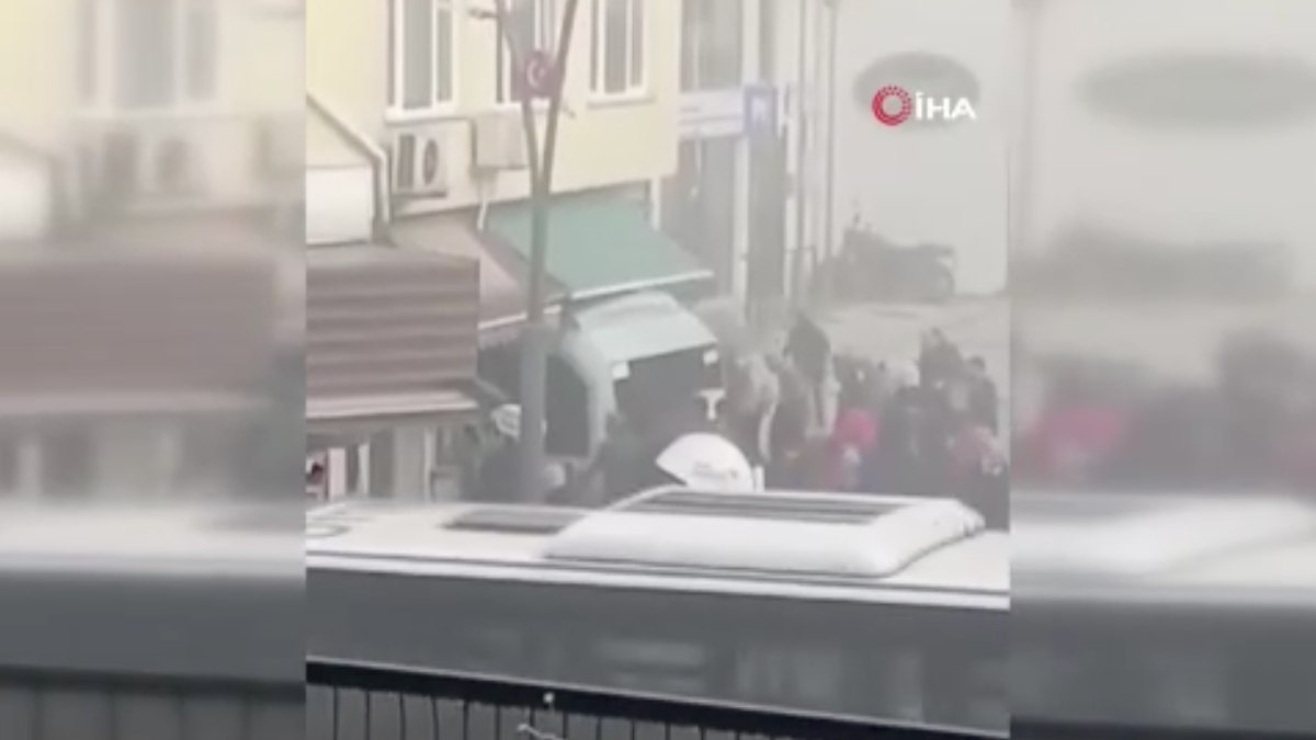 İstanbul Kartal'da minibüs kazası: 3 yaralı