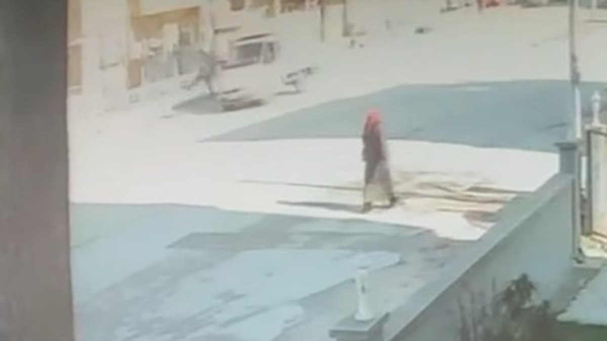Tokat'ta kaldırıma çıkmakta geç kalan yayaya kamyonet çarptı